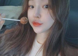 小网红美女图片,惊艳瞬间，定格青春魅力”