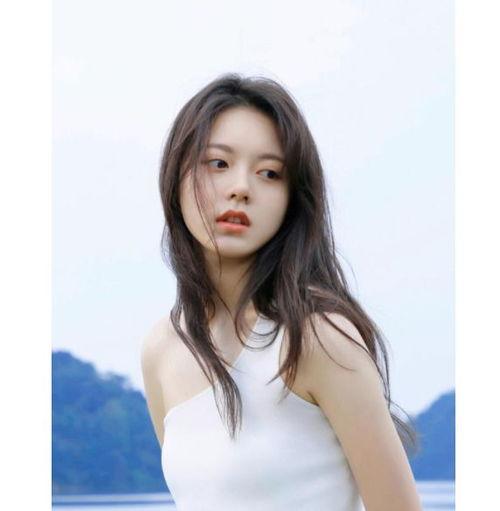 娱乐吃瓜酱赵今麦,从“娱乐吃瓜酱”到青春偶像的蜕变之路